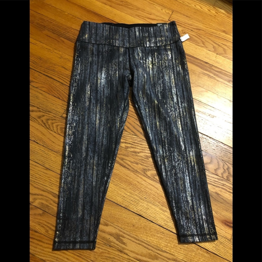 Victoria Secret knockout Capri pant NWT